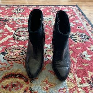 Donald J. Pilner leather bootie